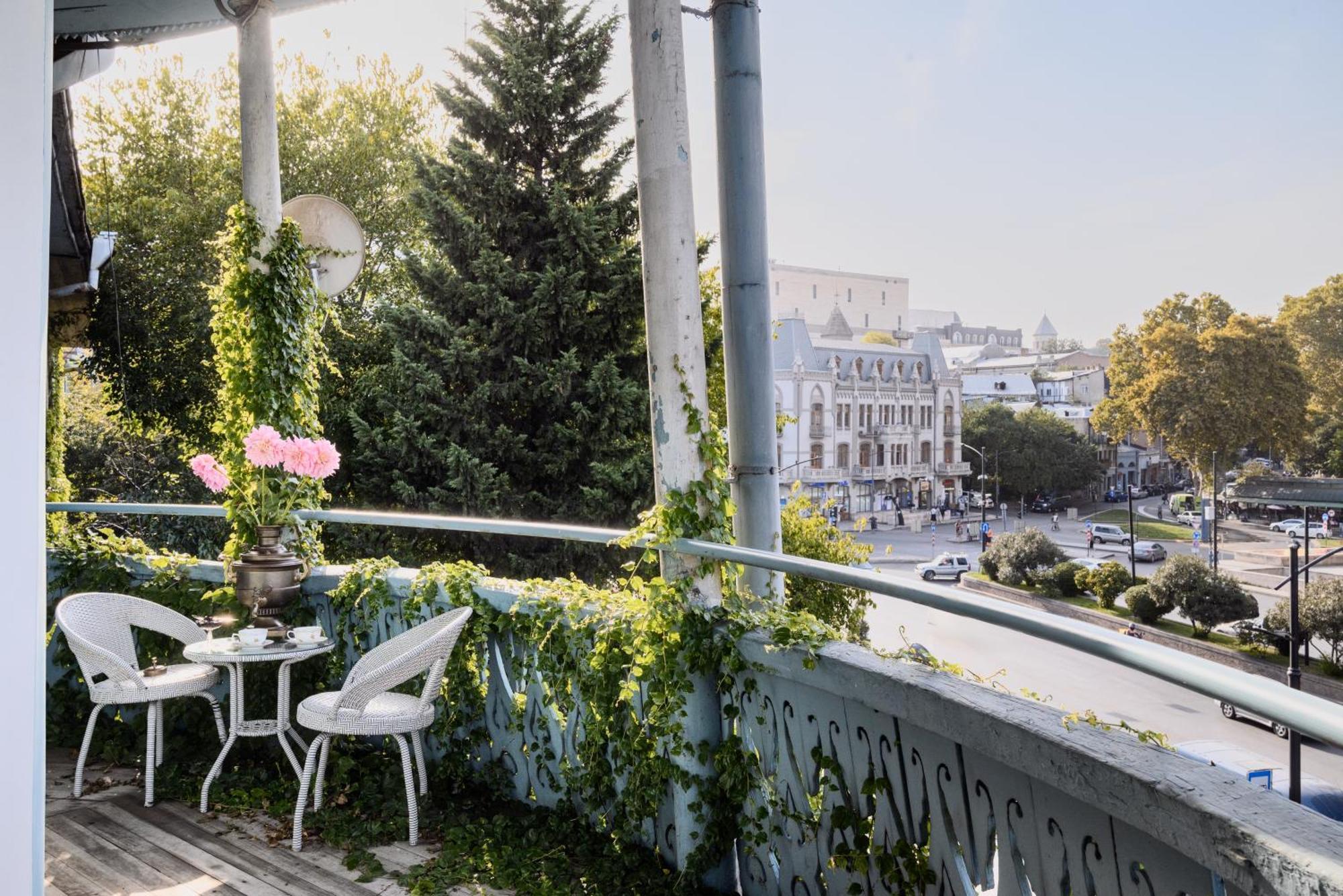 Blue Balcony Hotel Tbilisi Eksteriør bilde